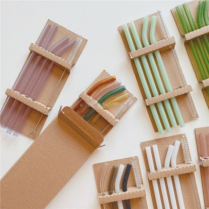 Színes üvegszívószálak